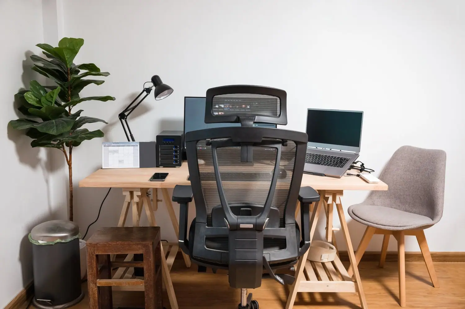 Ergonomia home office - profilaktyka przeciążeń podczas pracy zdalnej
