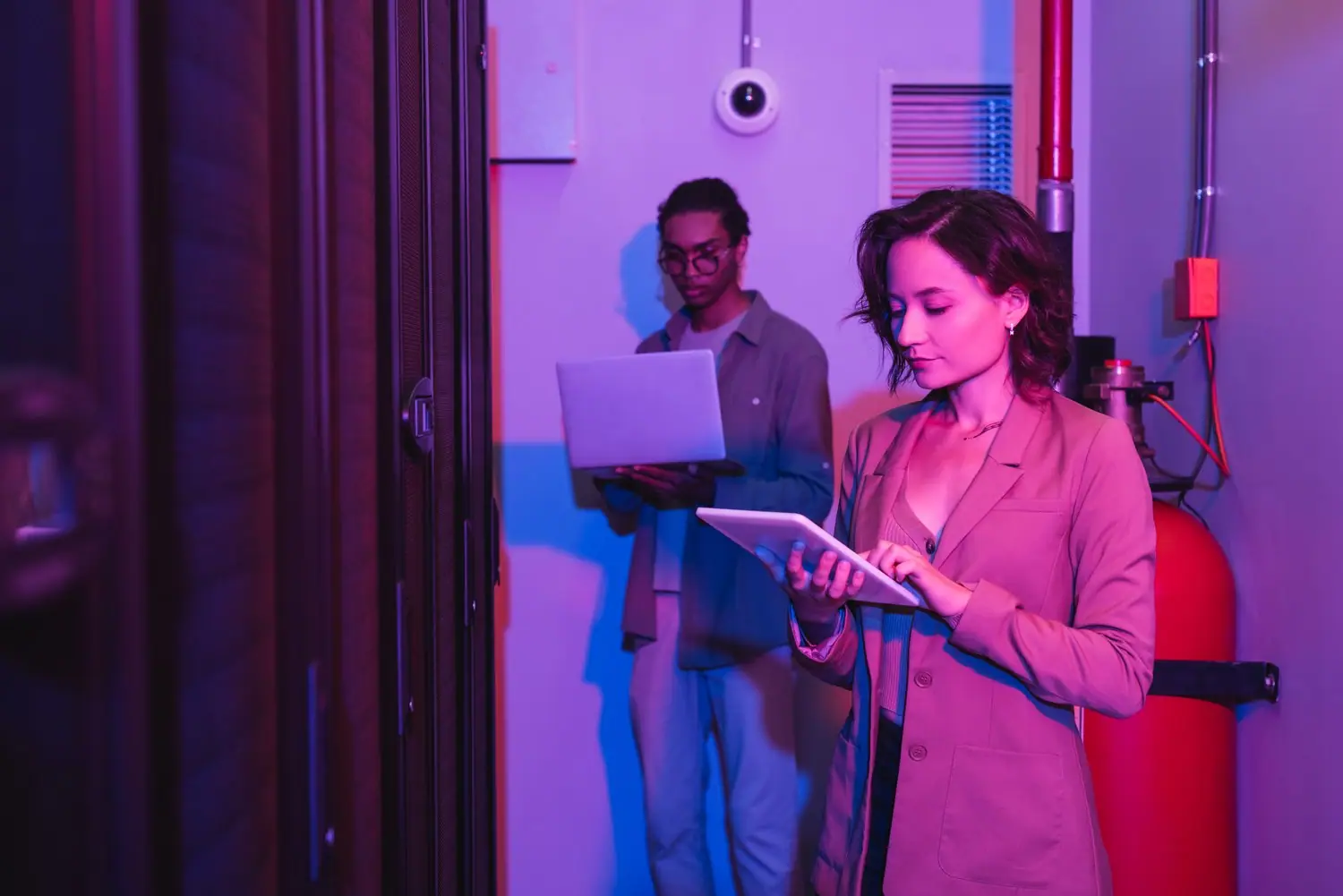 Automatyzacja oświetlenia - programowanie scen świetlnych